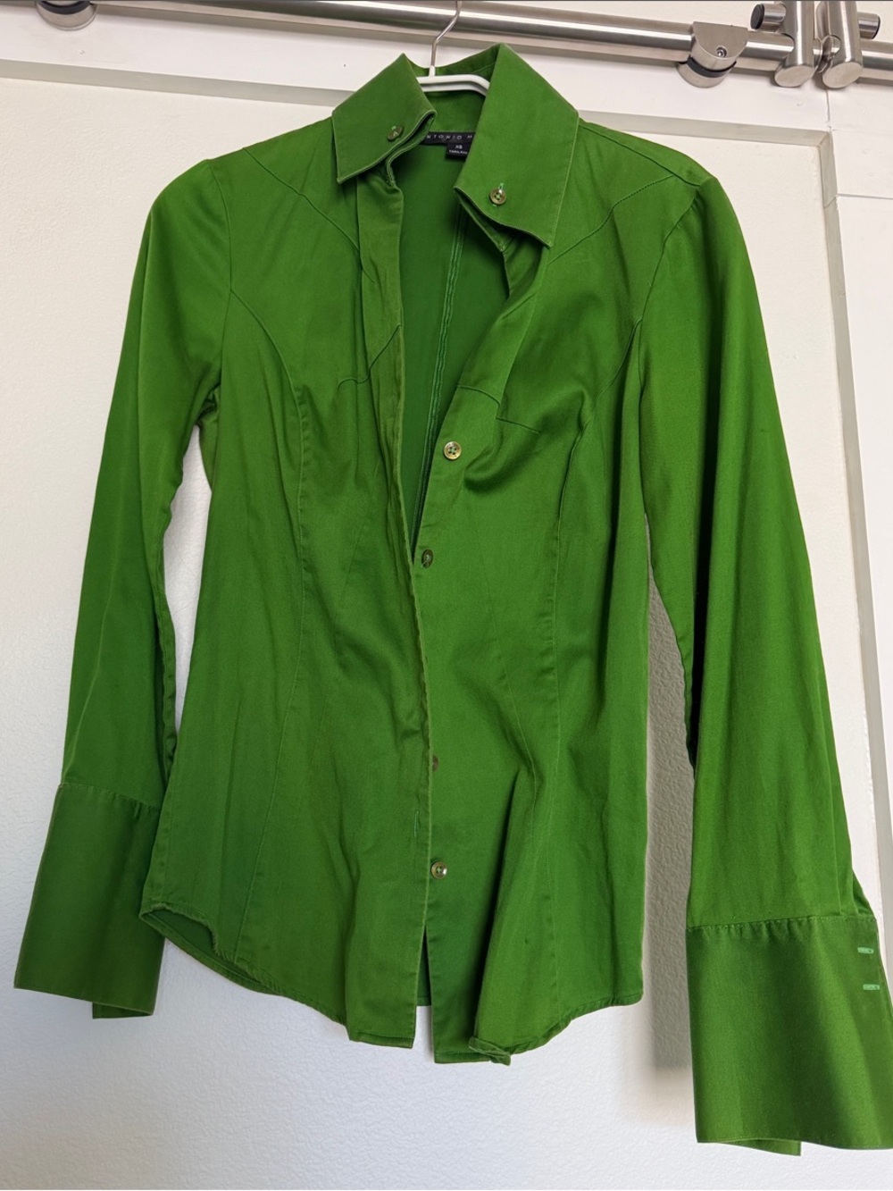 ANTONIO MELANI Bright Green Tailored Button-Down Shirt